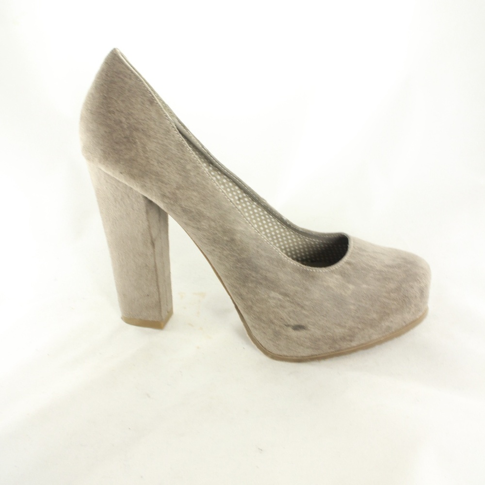 LIKE NEW CANDIES Gray Block Heel Pumps - Picture 3 of 8